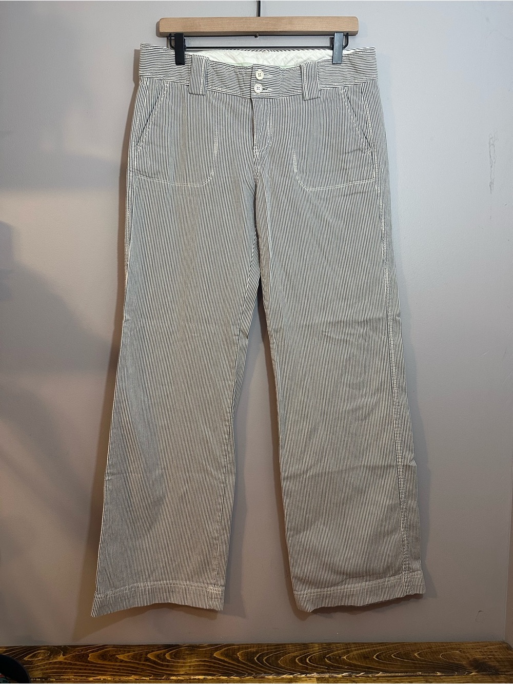 Gap Vintage Blue and White Striped Seersucker Chino Pants Size 10 Long